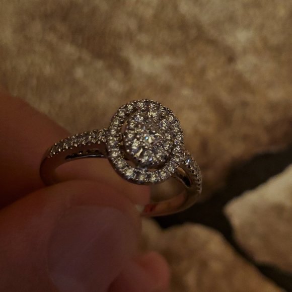 Beautiful  design 14K white gold diamond  ring - Picture 12 of 13